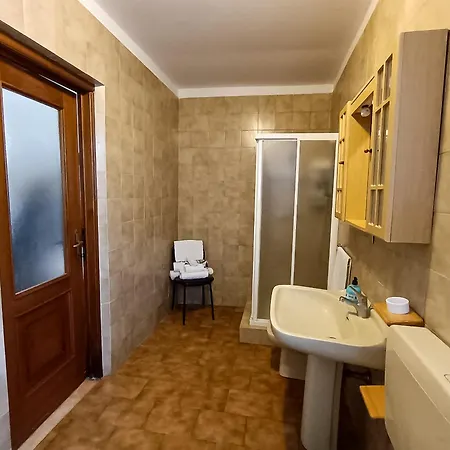 Casa Revignano, Nostalgica Oasi Dei Nonni ホテル 3*