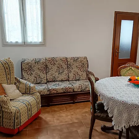 Casa Revignano, Nostalgica Oasi Dei Nonni 3* La Loggia