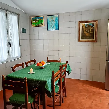 Casa Revignano, Nostalgica Oasi Dei Nonni La Loggia