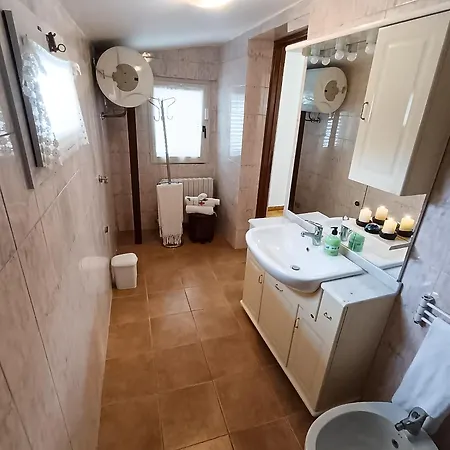 Casa Revignano, Nostalgica Oasi Dei Nonni 3*