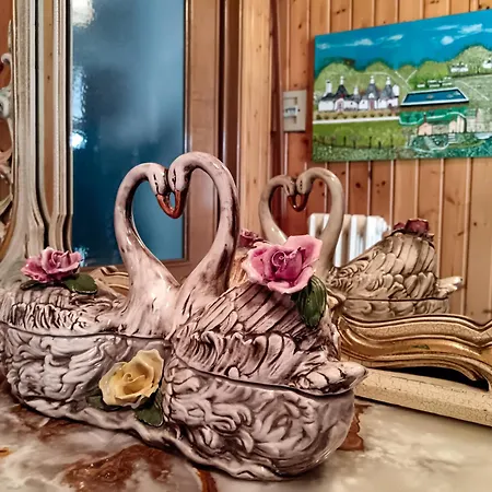 Casa Revignano, Nostalgica Oasi Dei Nonni La Loggia
