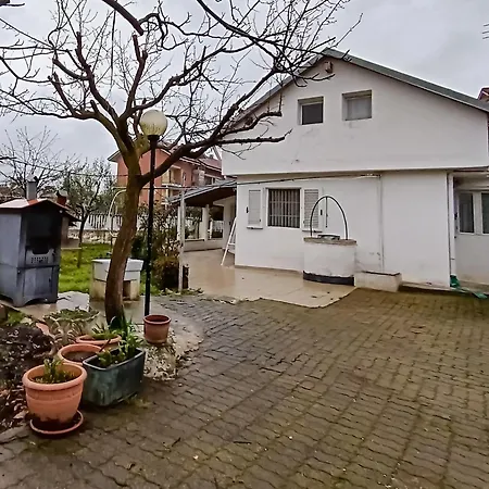 Casa Revignano, Nostalgica Oasi Dei Nonni 3*
