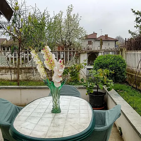 Casa Revignano, Nostalgica Oasi Dei Nonni 3*